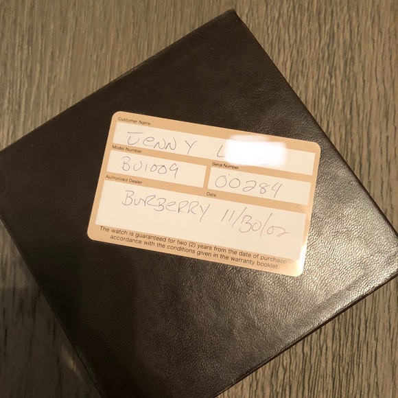 Authentic Burberry Check Band Women’s Watch - Picture 14 of 14